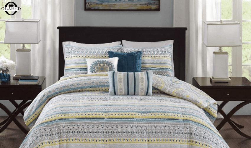 How to Wash and Care for a Heavy Comforter