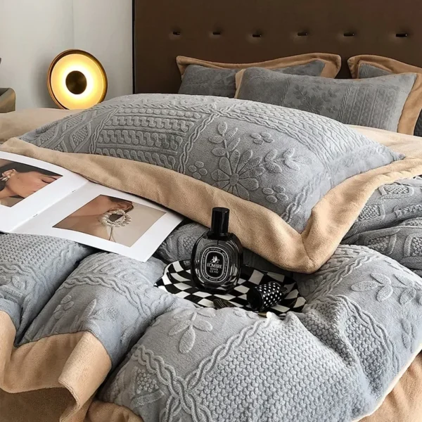 Luxury Flannel Bedding Set